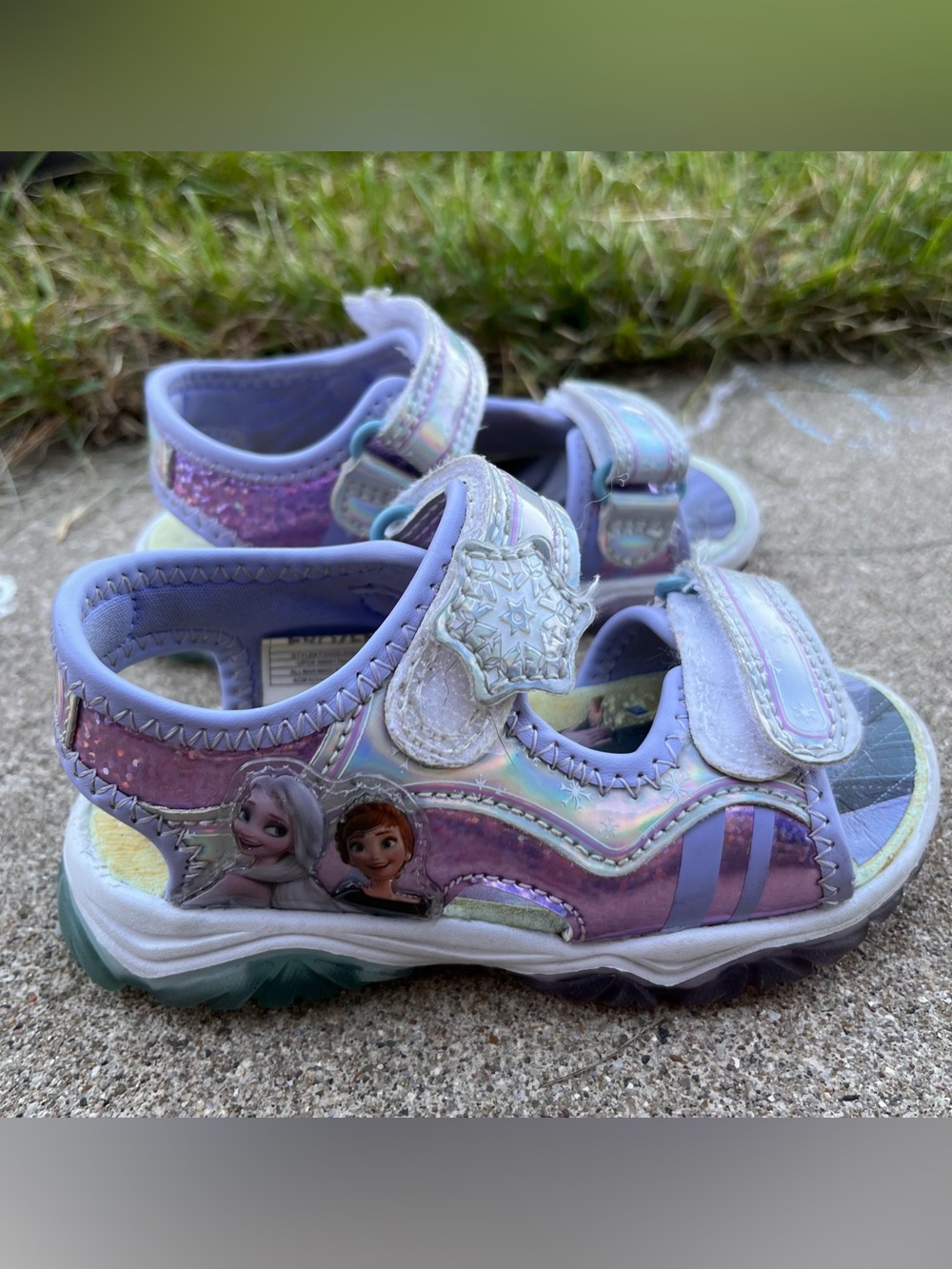 Girls' Disney Frozen Character Light-Up Sandals in Lavender